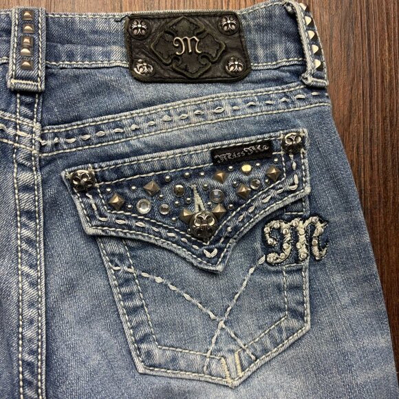 Miss Me Straight Jeans Studded Rhinestones Distressed Light Wash Women’s Size 26 - Picture 7 of 12